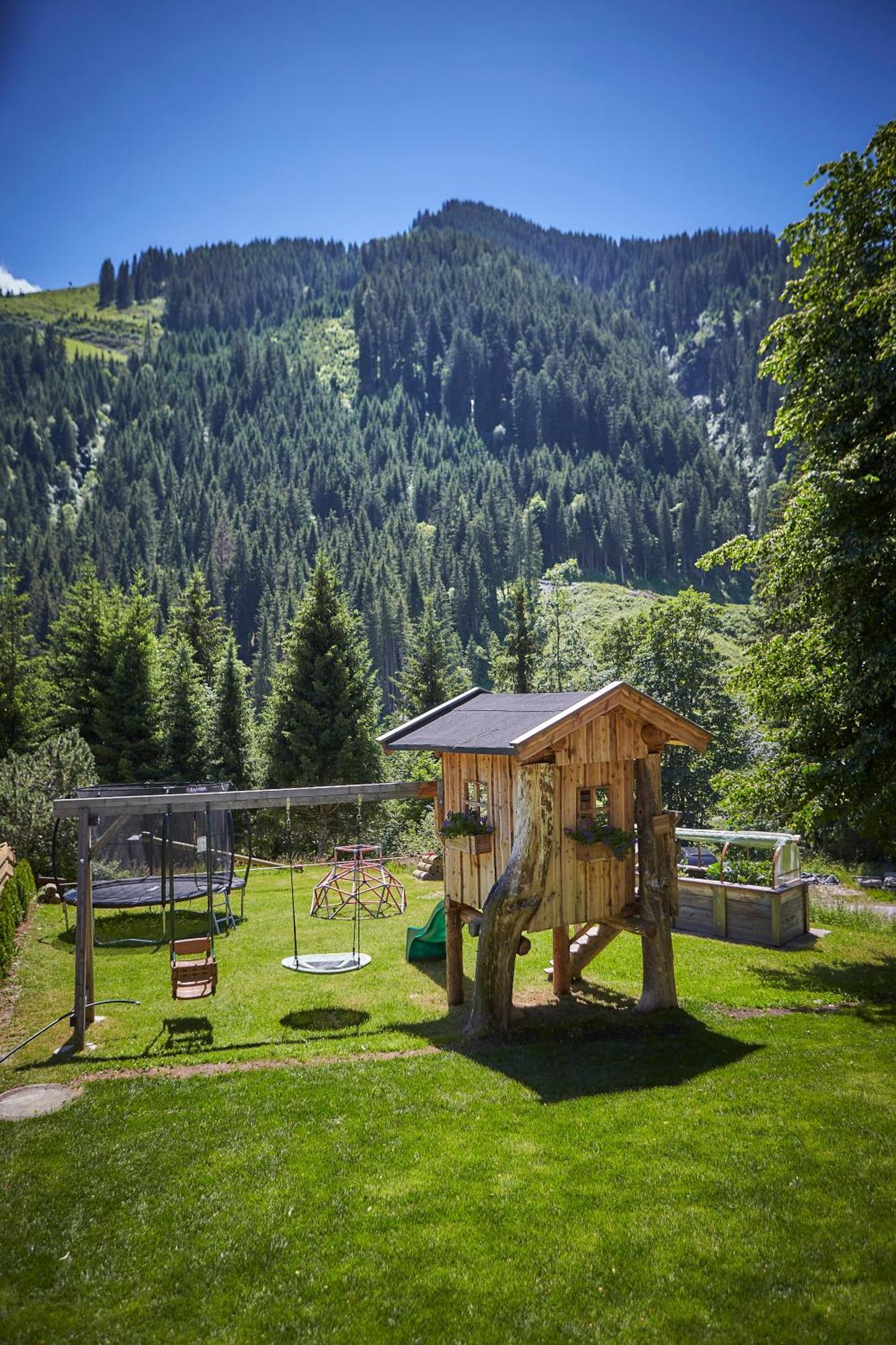 Haus Spieleck Bed & Breakfast Saalbach-Hinterglemm Exterior photo