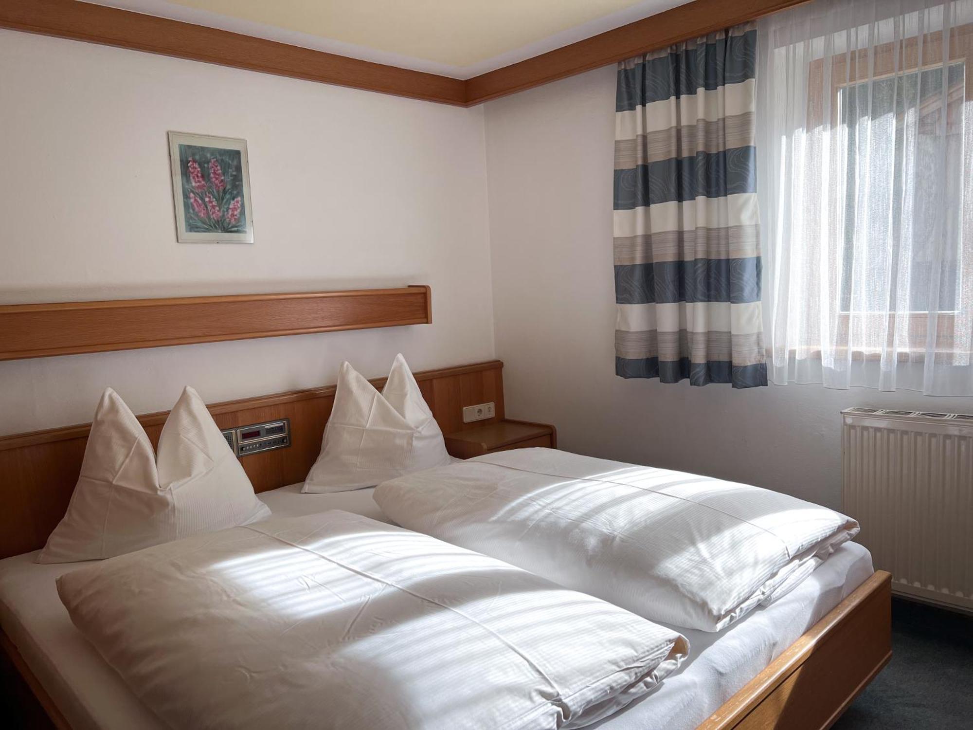 Haus Spieleck Bed & Breakfast Saalbach-Hinterglemm Room photo